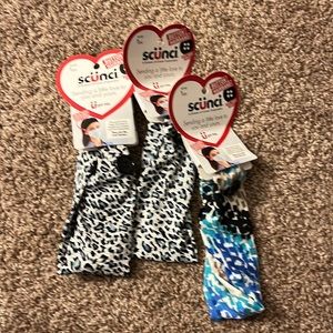 Scunci Button Hairband